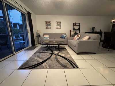 salon 4 2025